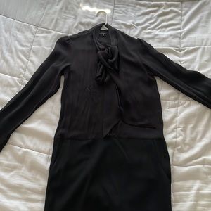 Size 2 Theory black silk long sleeve dress